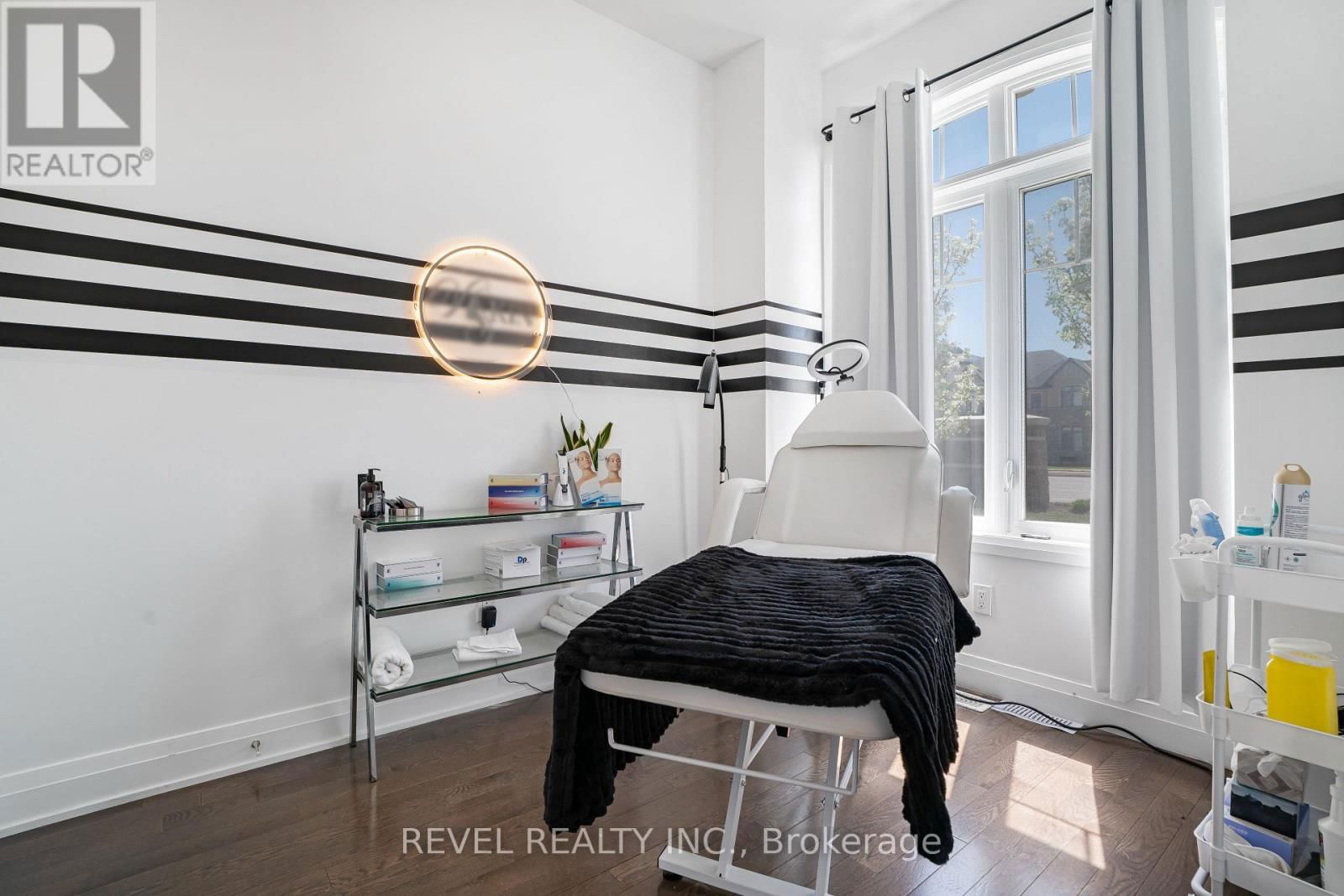 11 OLIANA WAY Image 33