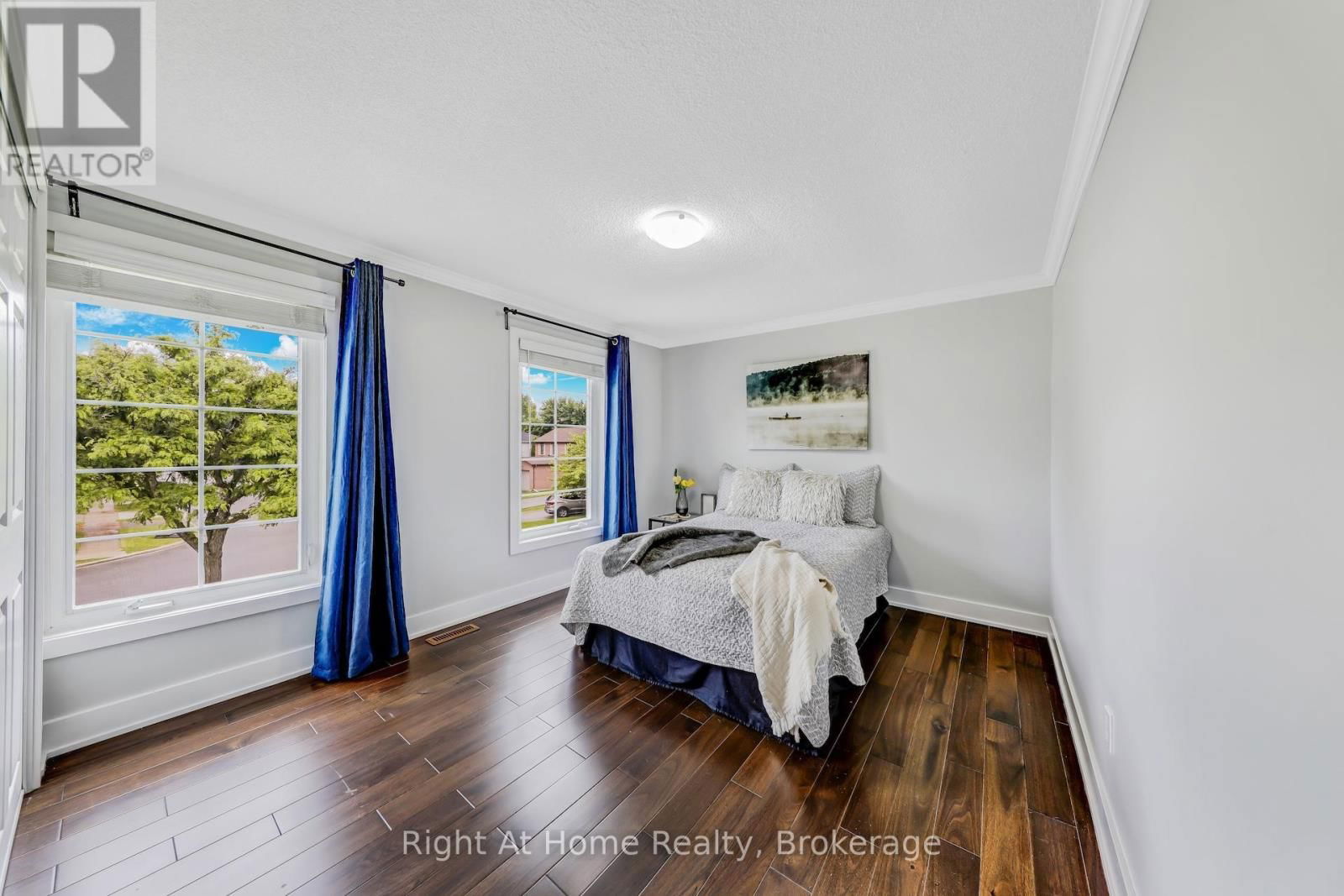 2139 HUNT CRESCENT Image 16