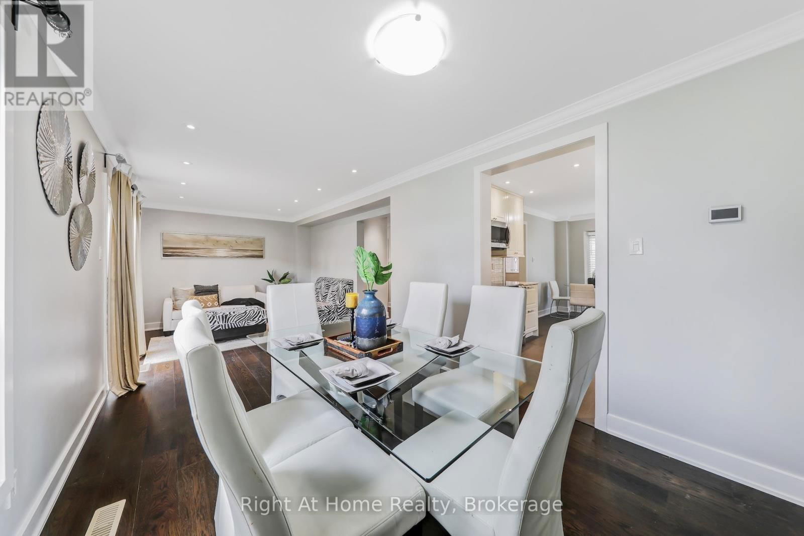 2139 HUNT CRESCENT Image 7