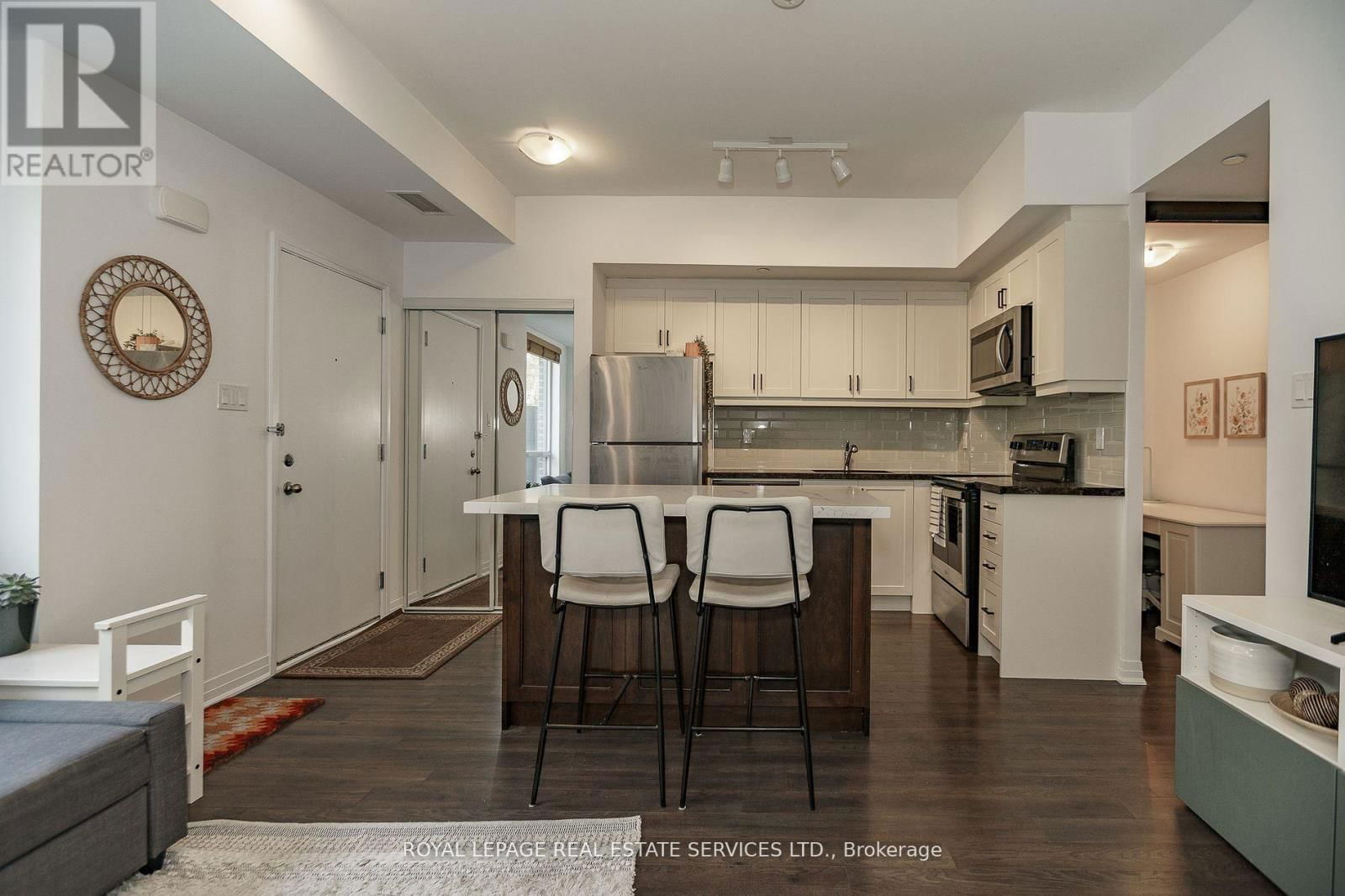 13 - 650 ATWATER AVENUE Image 7