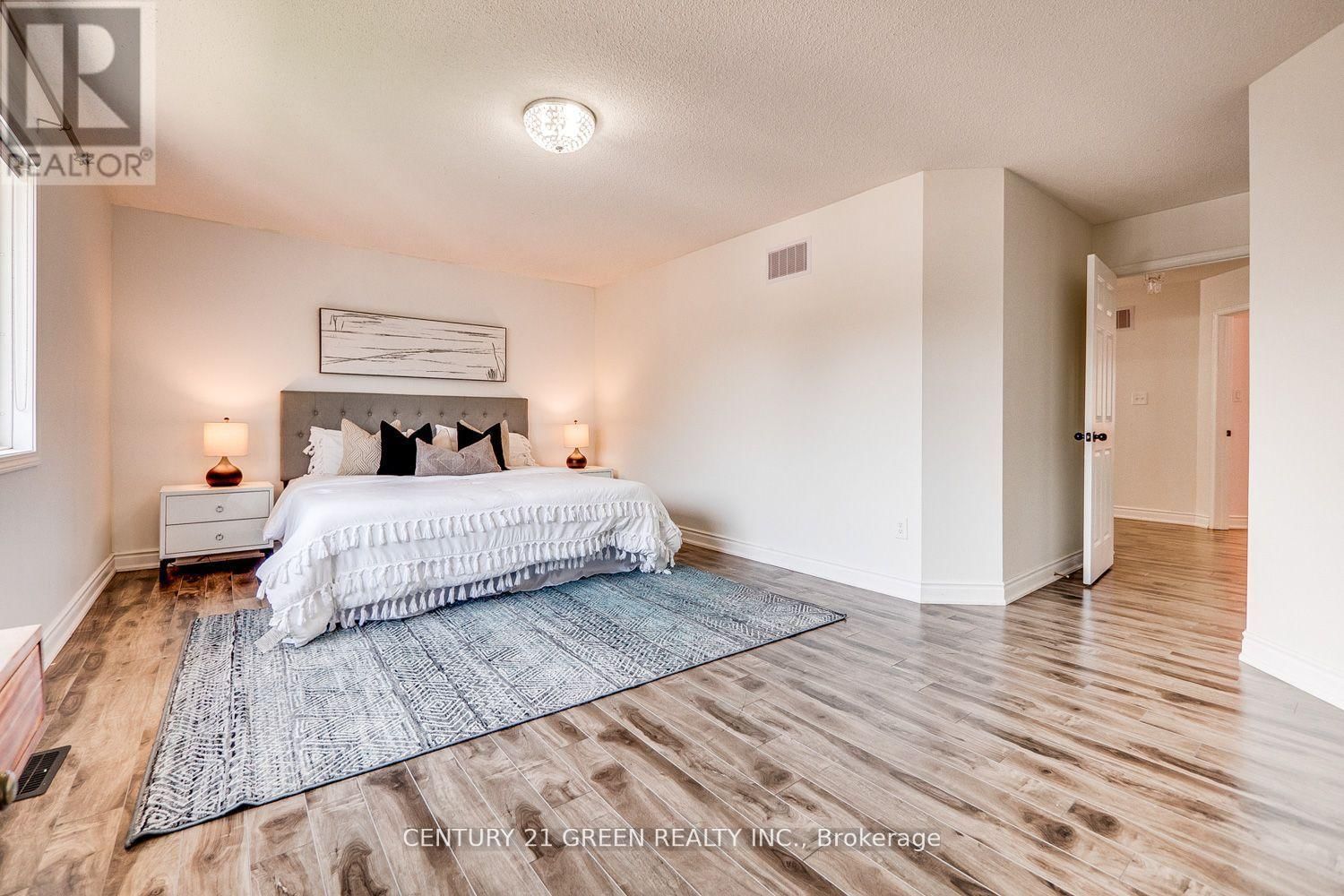 255 FASKEN COURT Image 21