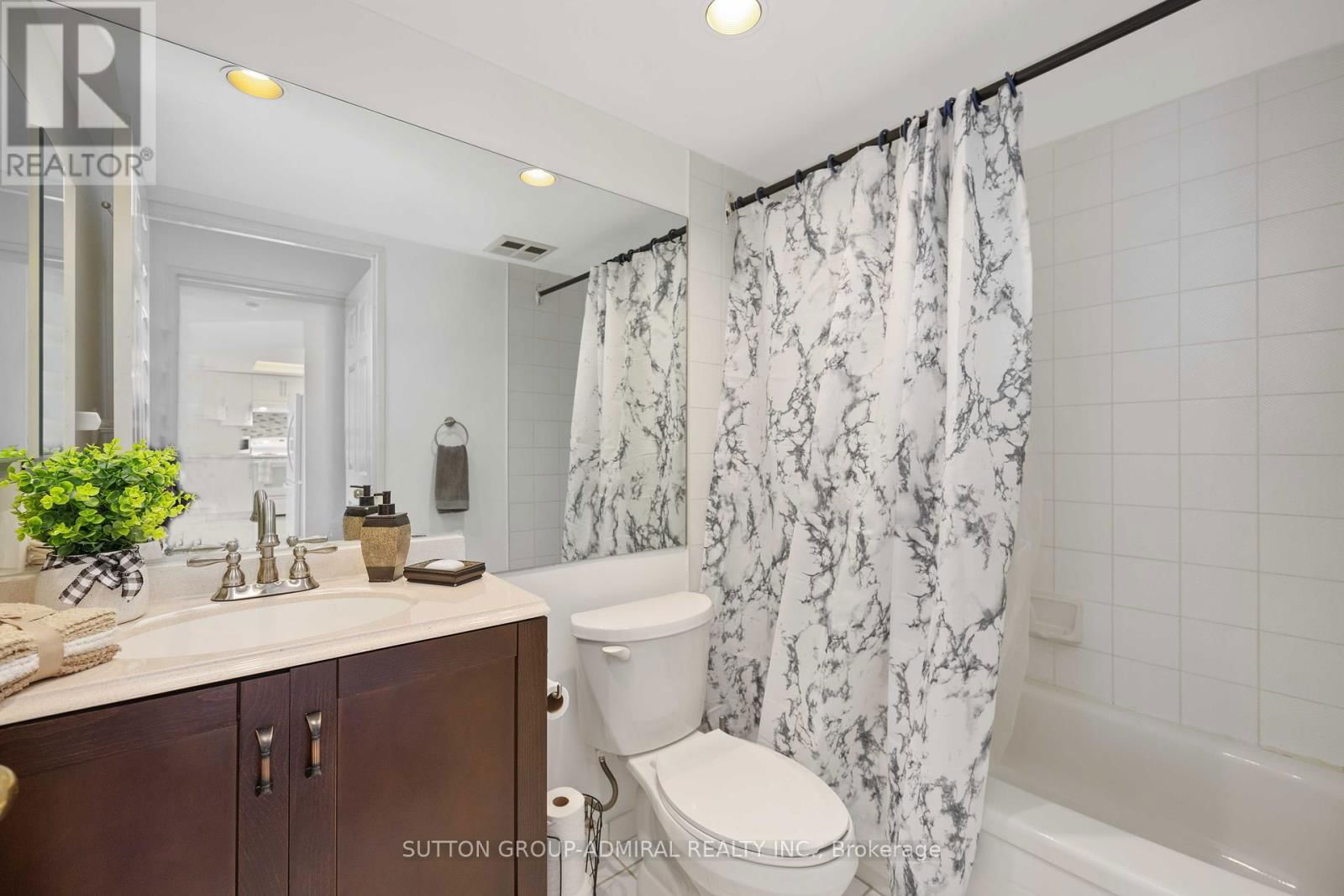 1011 - 4460 TUCANA COURT Image 20