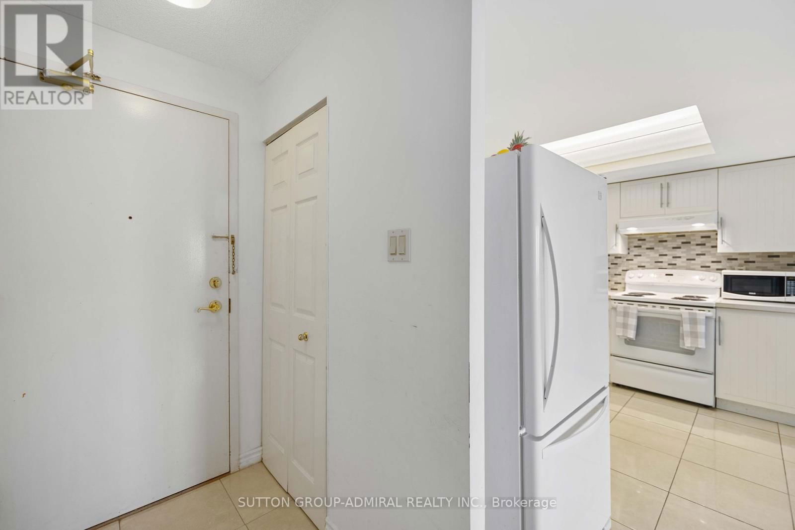 1011 - 4460 TUCANA COURT Image 24