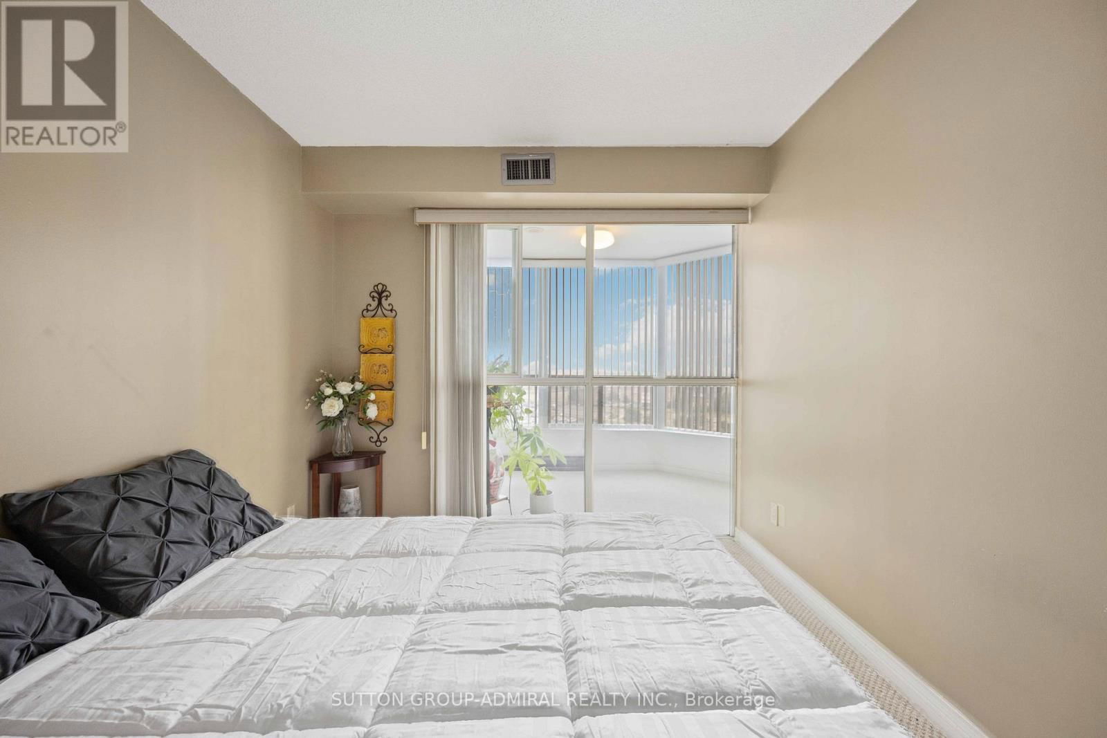 1011 - 4460 TUCANA COURT Image 26