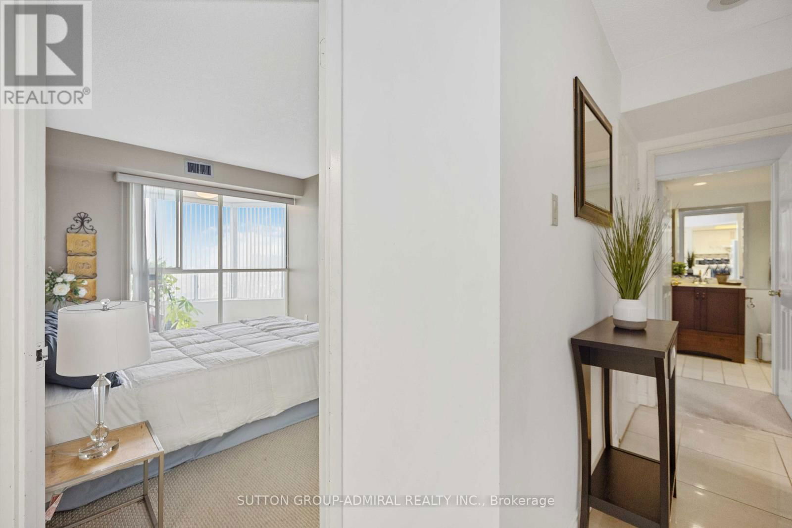 1011 - 4460 TUCANA COURT Image 27