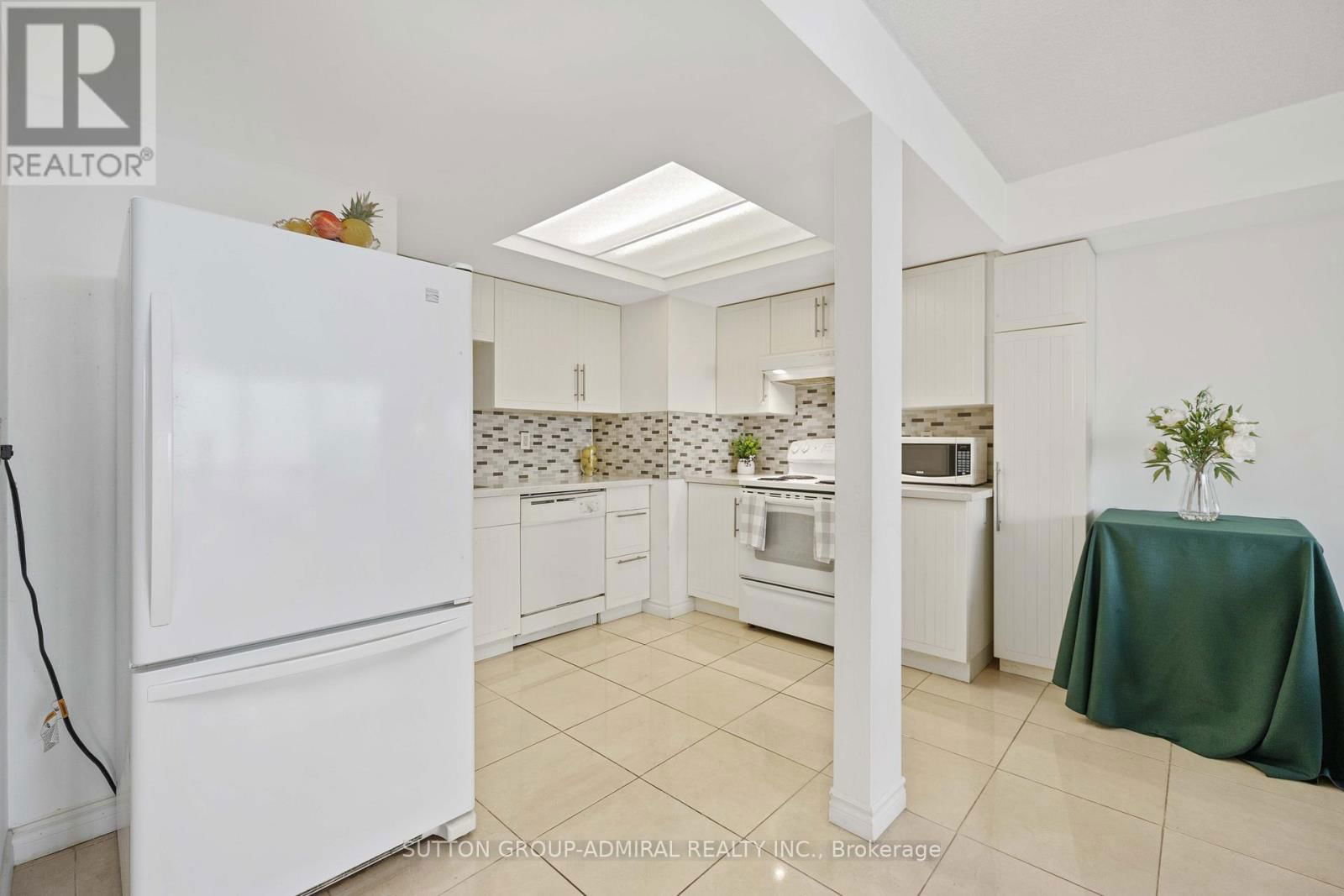 1011 - 4460 TUCANA COURT Image 7