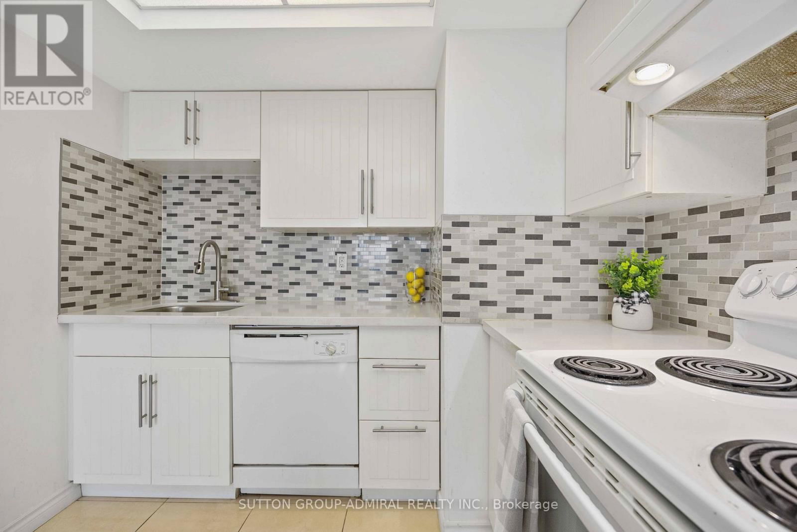 1011 - 4460 TUCANA COURT Image 9