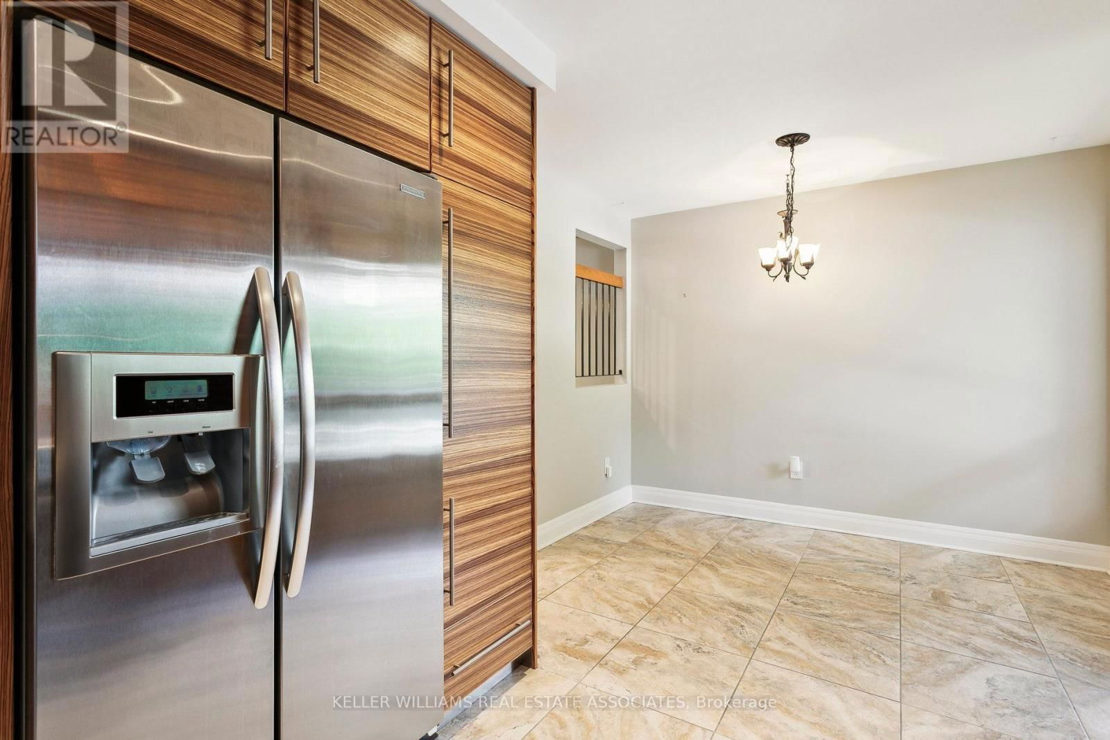 23 - 1250 MARLBOROUGH COURT Image 14