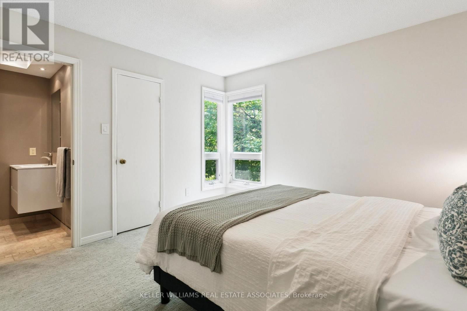 23 - 1250 MARLBOROUGH COURT Image 25