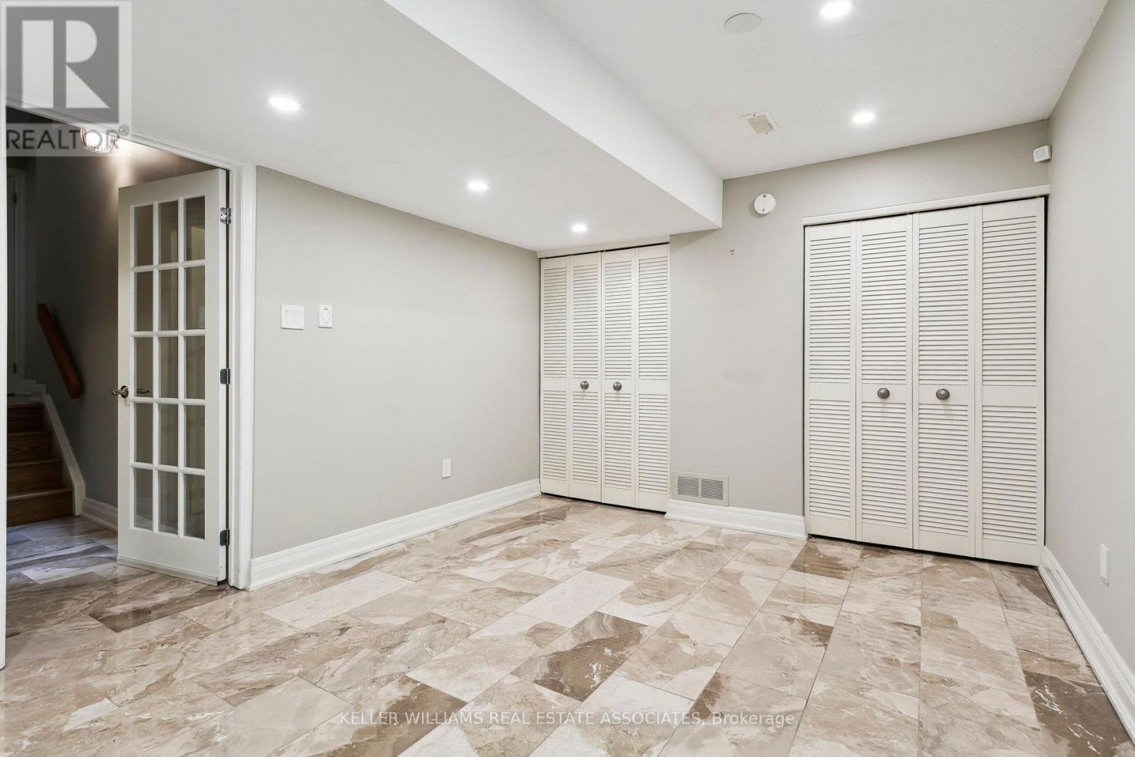23 - 1250 MARLBOROUGH COURT Image 31