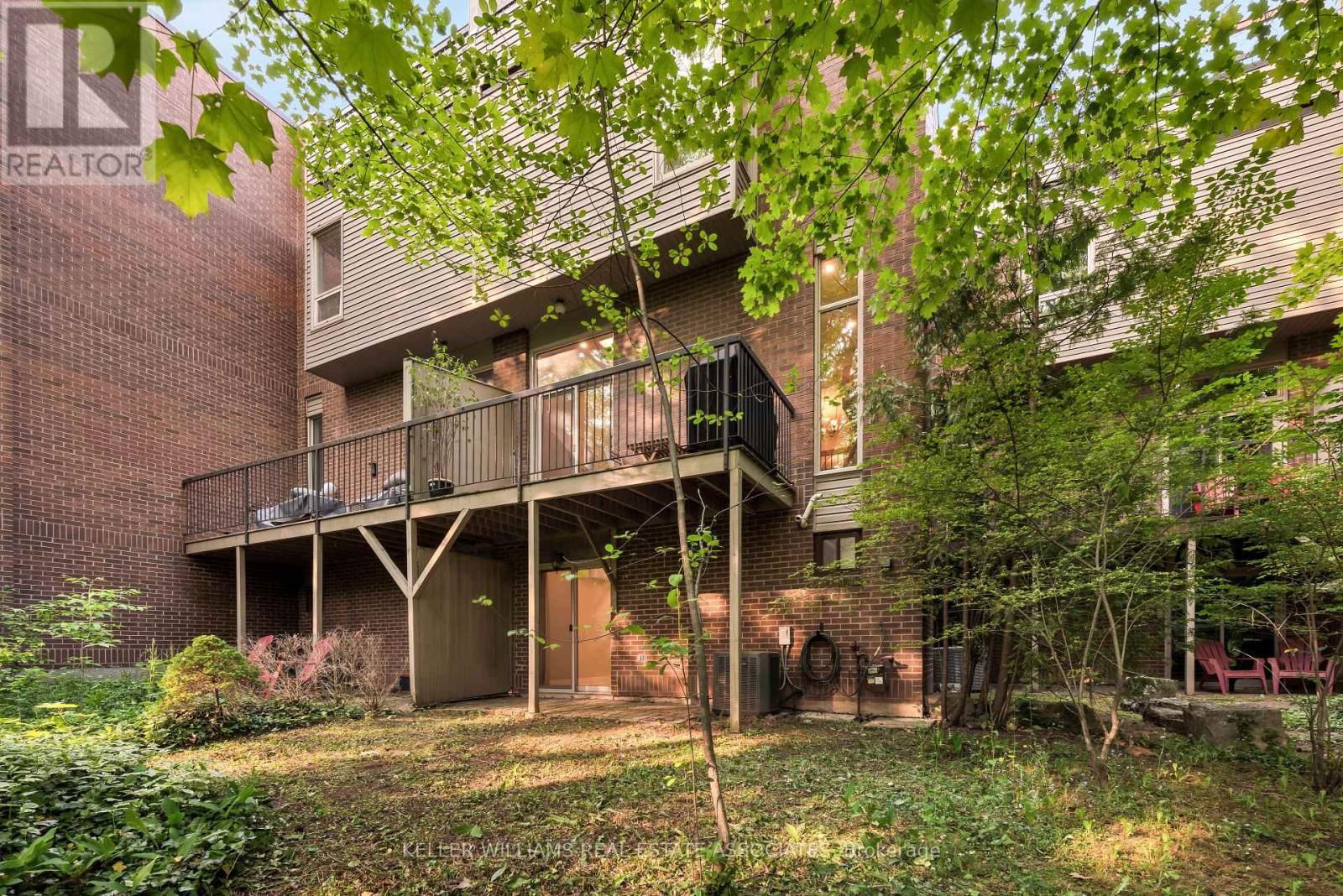 23 - 1250 MARLBOROUGH COURT Image 4
