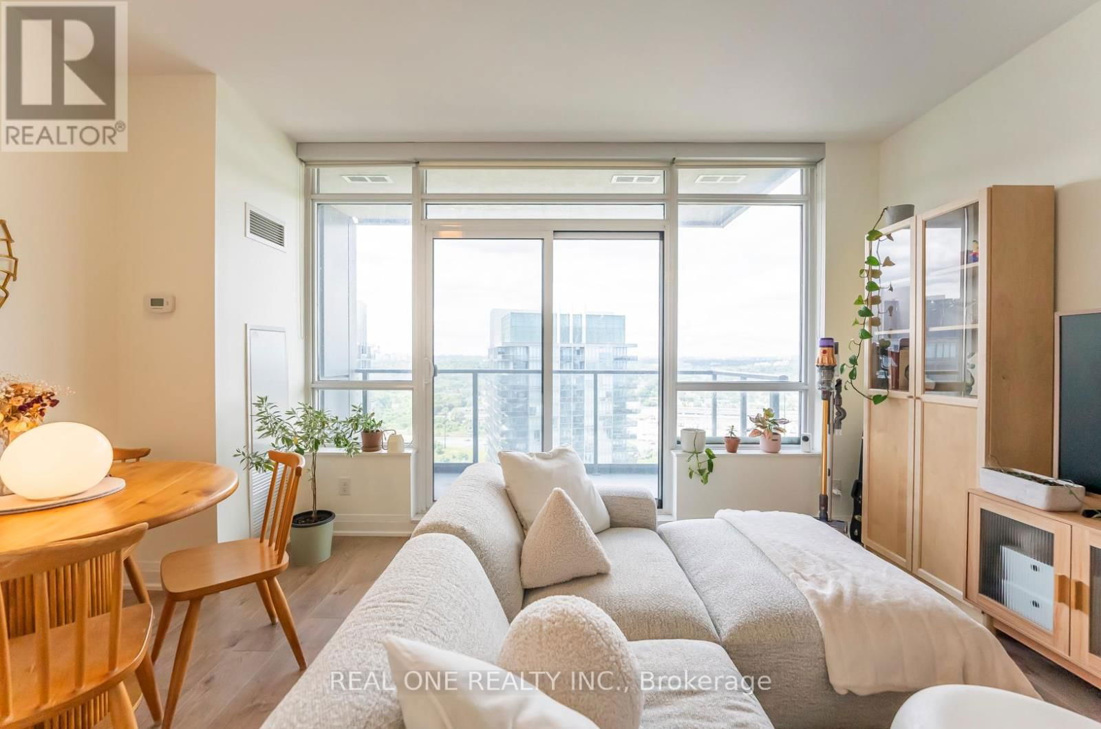 2708 - 36 PARK LAWN ROAD Image 11