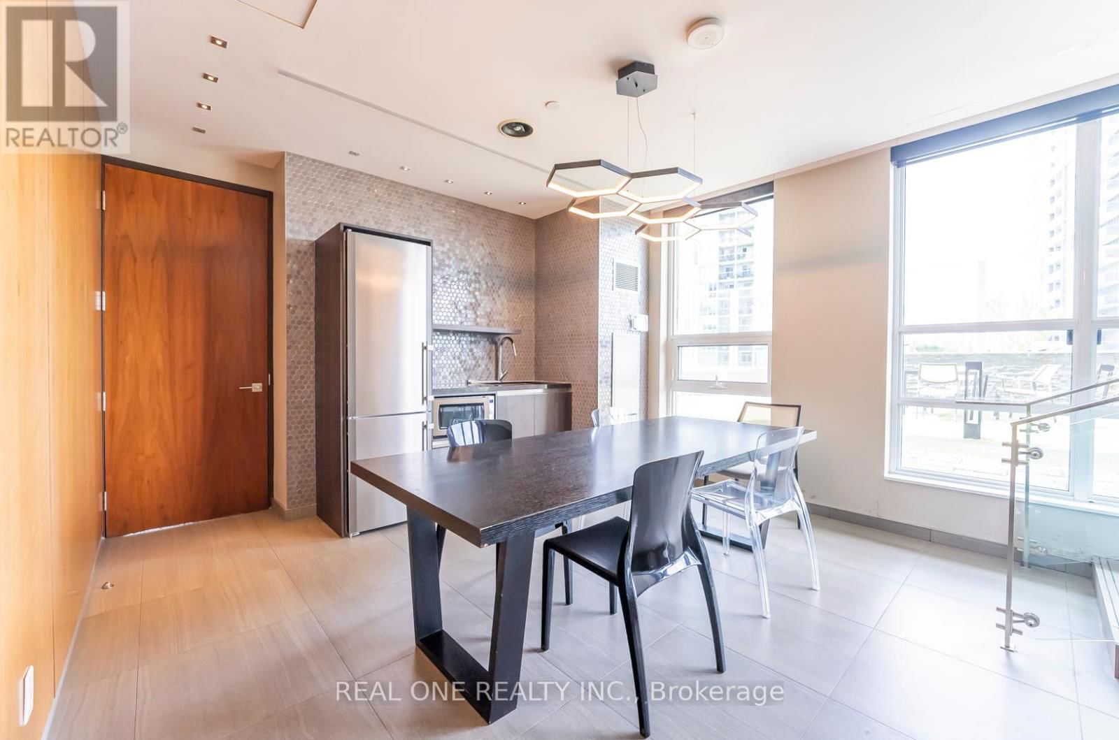2708 - 36 PARK LAWN ROAD Image 39