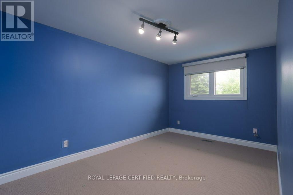 94 REYNIER DRIVE Image 20