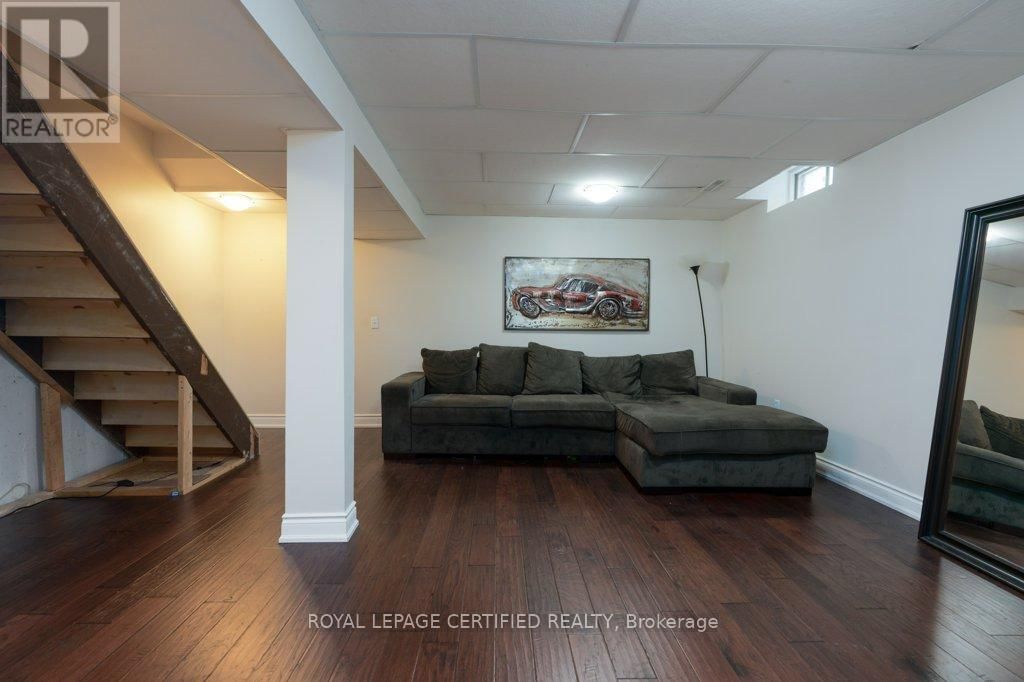 94 REYNIER DRIVE Image 22