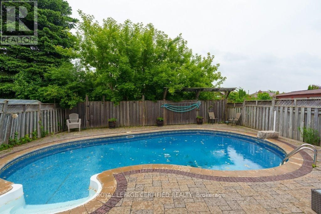 94 REYNIER DRIVE Image 25