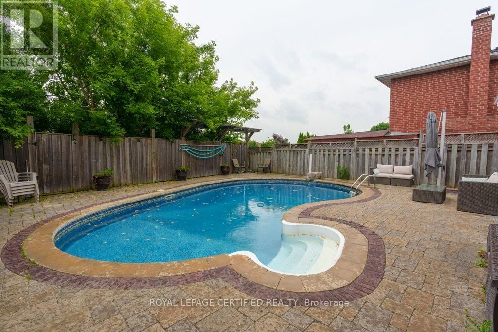 94 REYNIER DRIVE Image 26