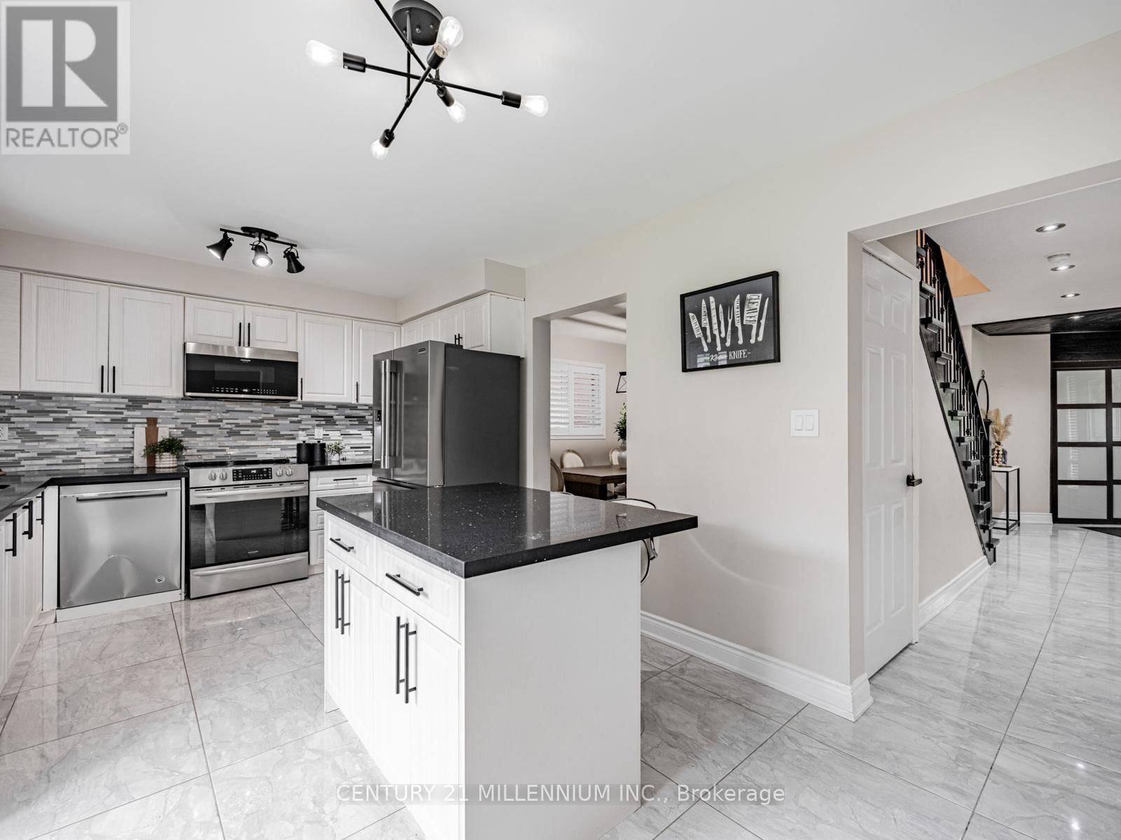 325 MARSHALL CRESCENT Image 11