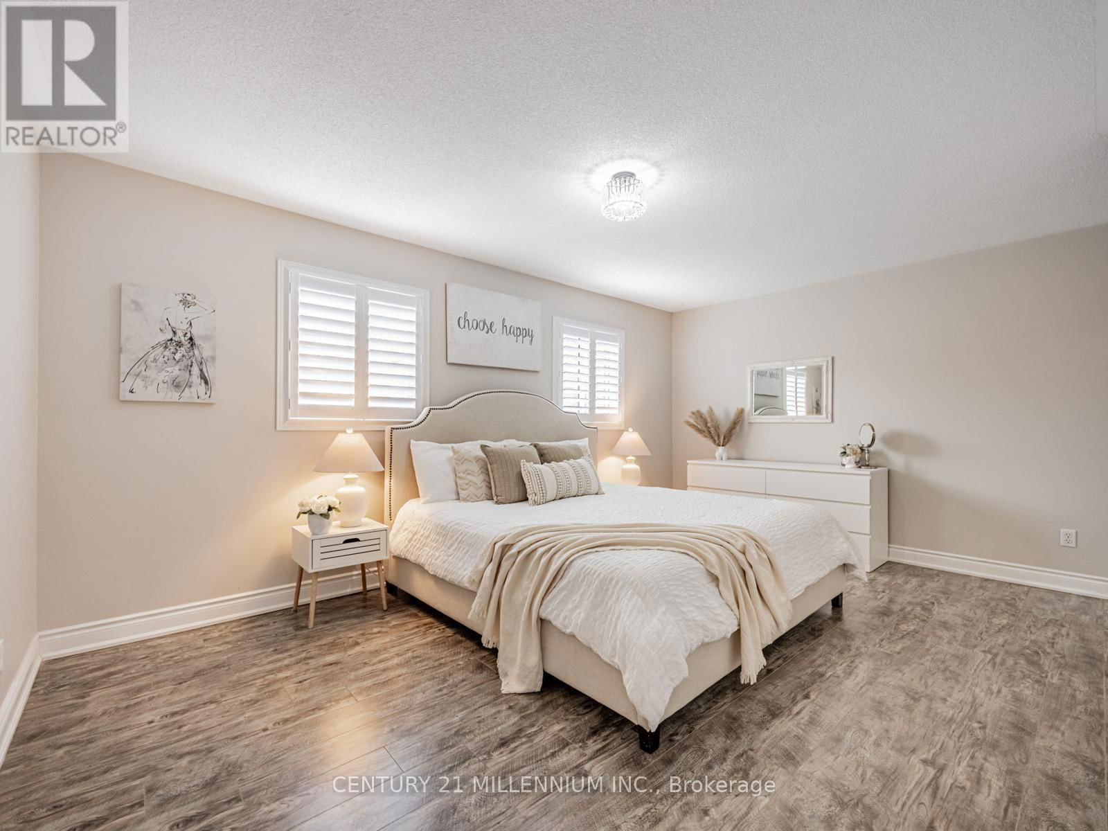 325 MARSHALL CRESCENT Image 19
