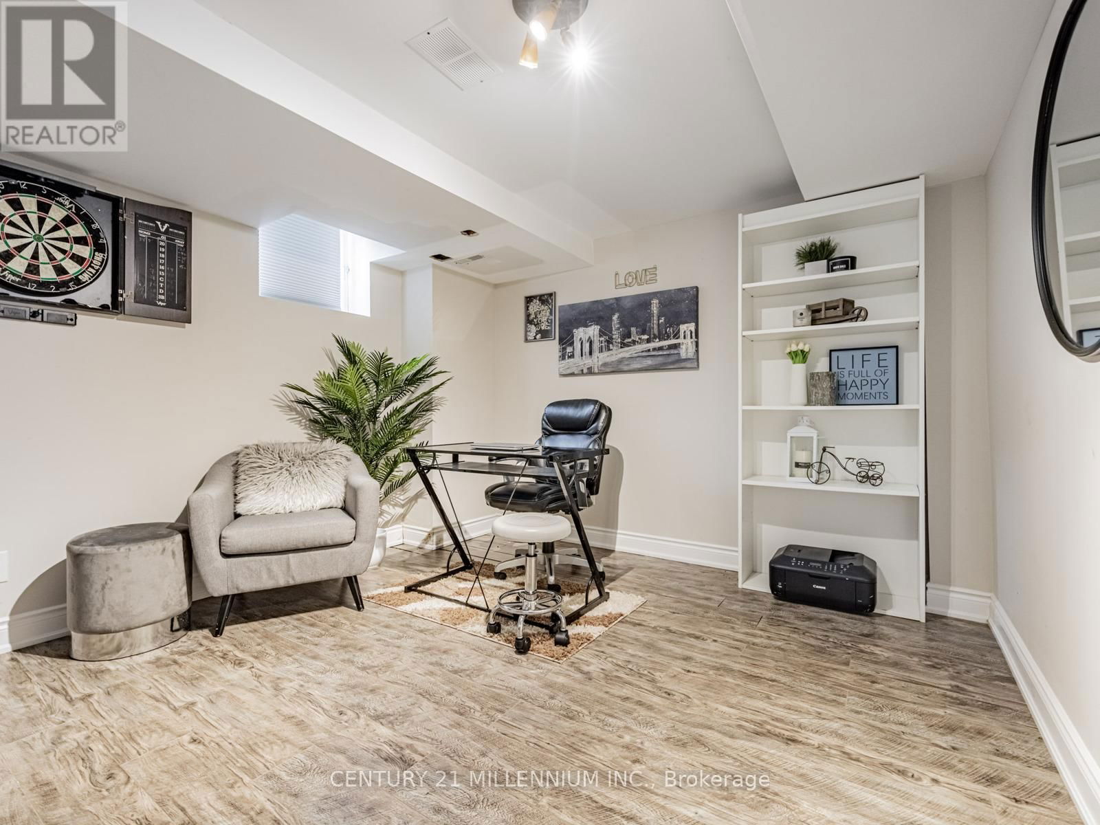 325 MARSHALL CRESCENT Image 26
