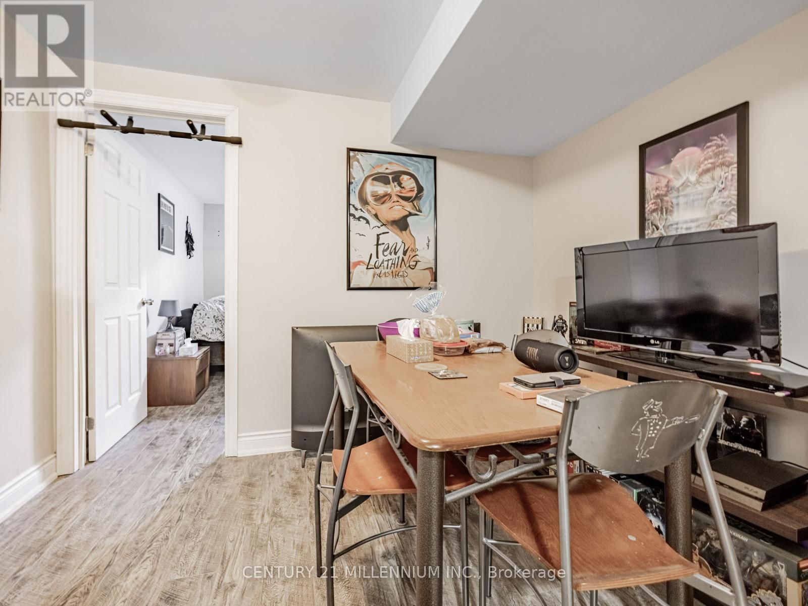325 MARSHALL CRESCENT Image 29