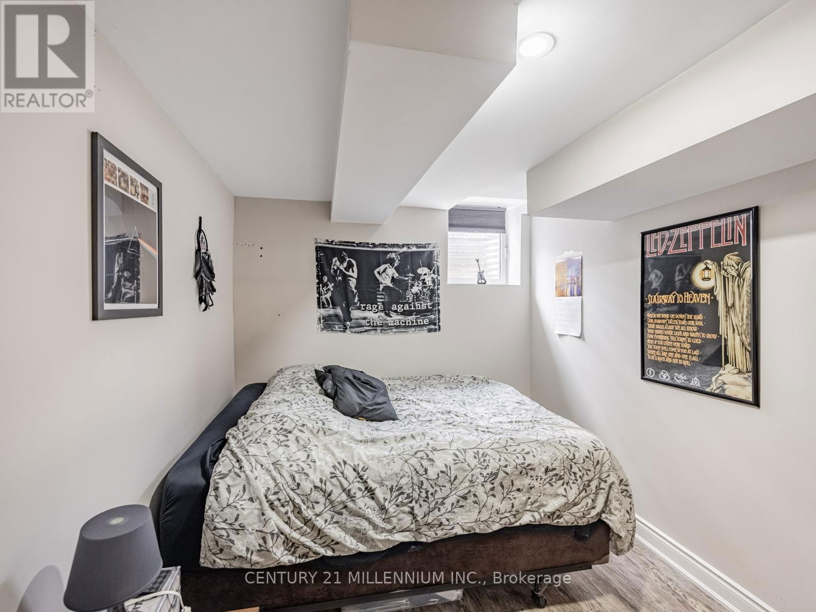 325 MARSHALL CRESCENT Image 31