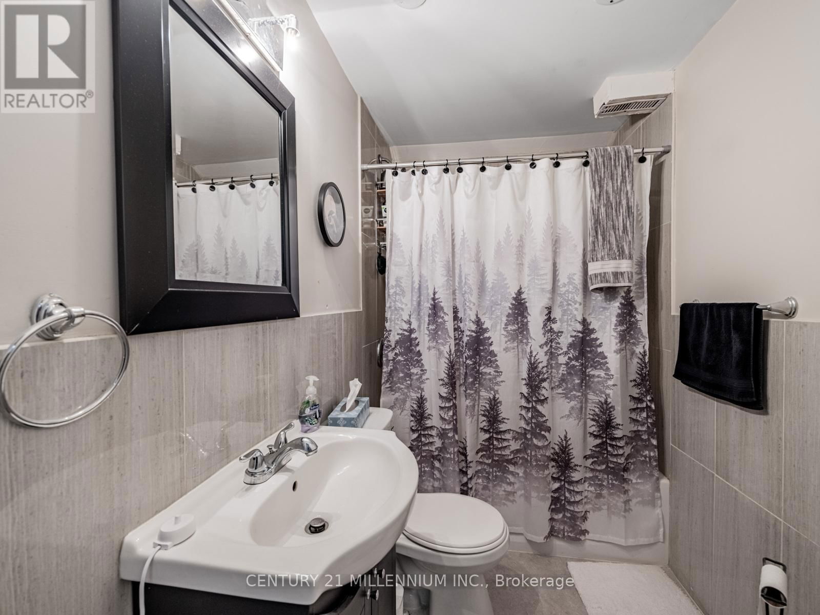 325 MARSHALL CRESCENT Image 32