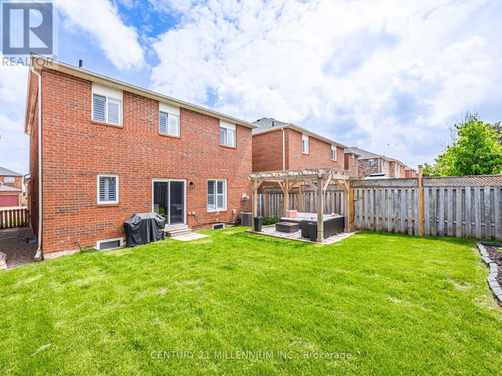 325 MARSHALL CRESCENT Image 35