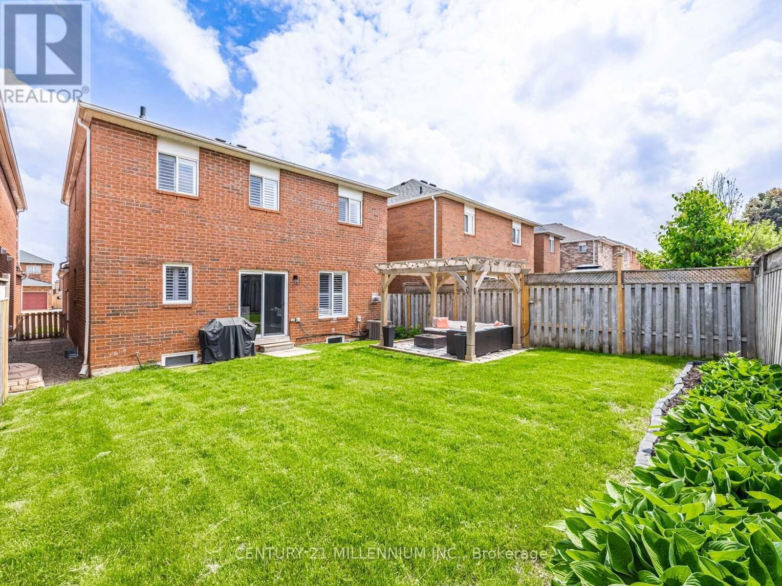 325 MARSHALL CRESCENT Image 36