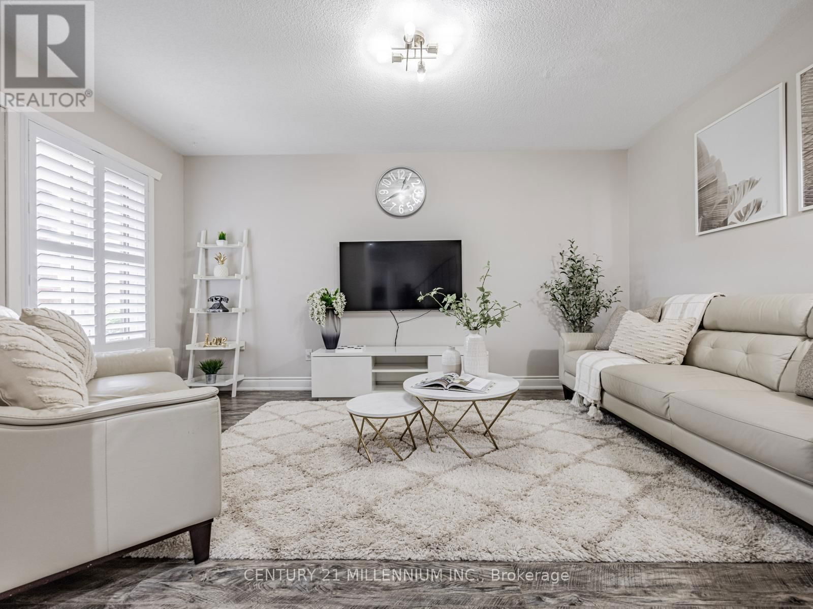325 MARSHALL CRESCENT Image 6