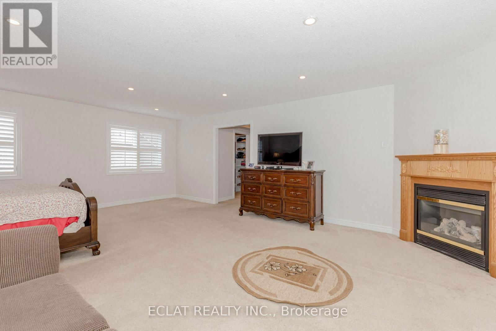 3513 STONECUTTER CRESCENT Image 34