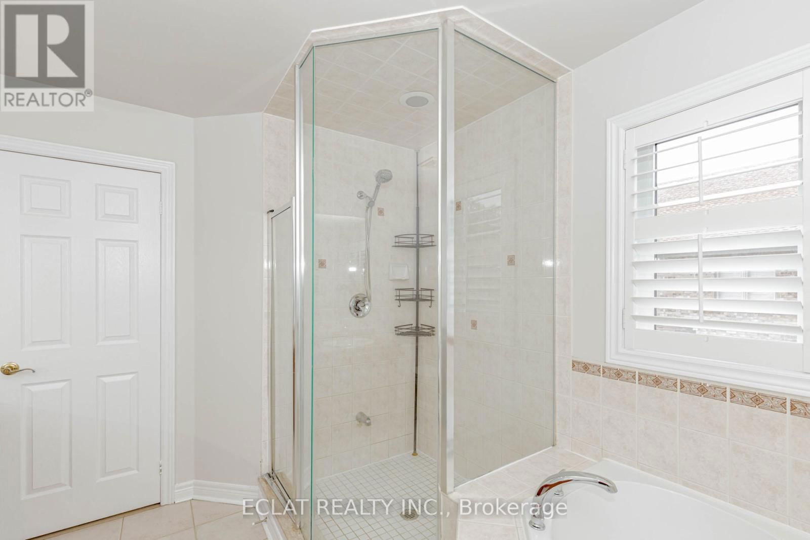 3513 STONECUTTER CRESCENT Image 37