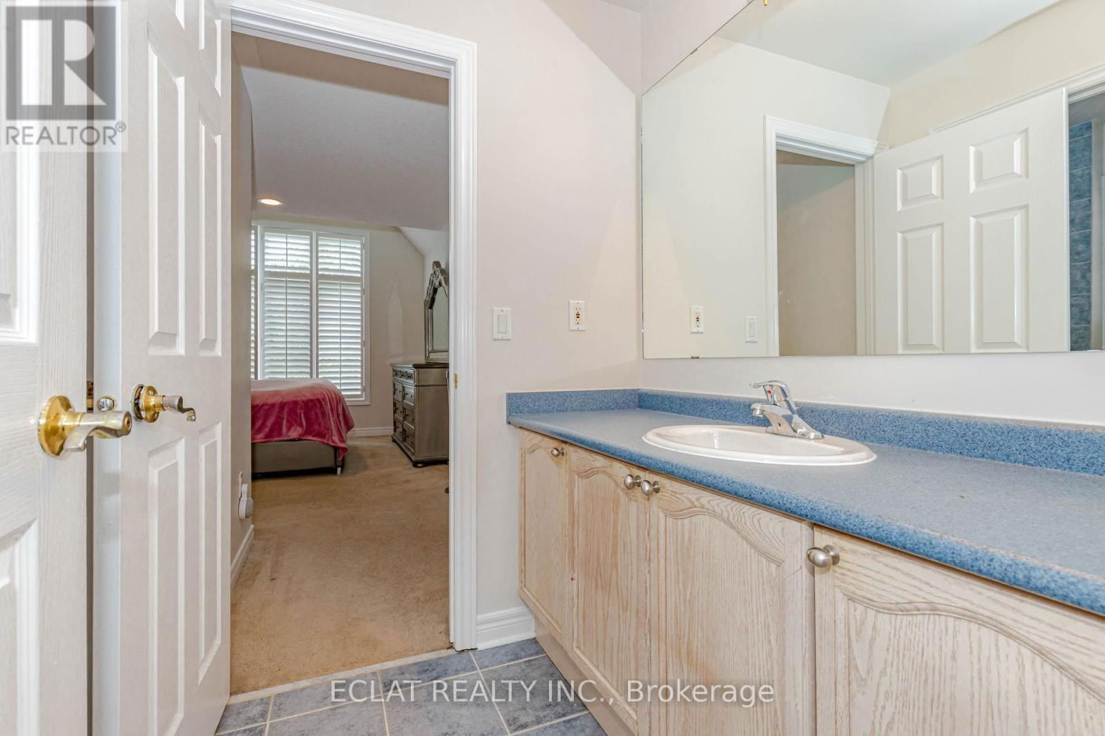 3513 STONECUTTER CRESCENT Image 41