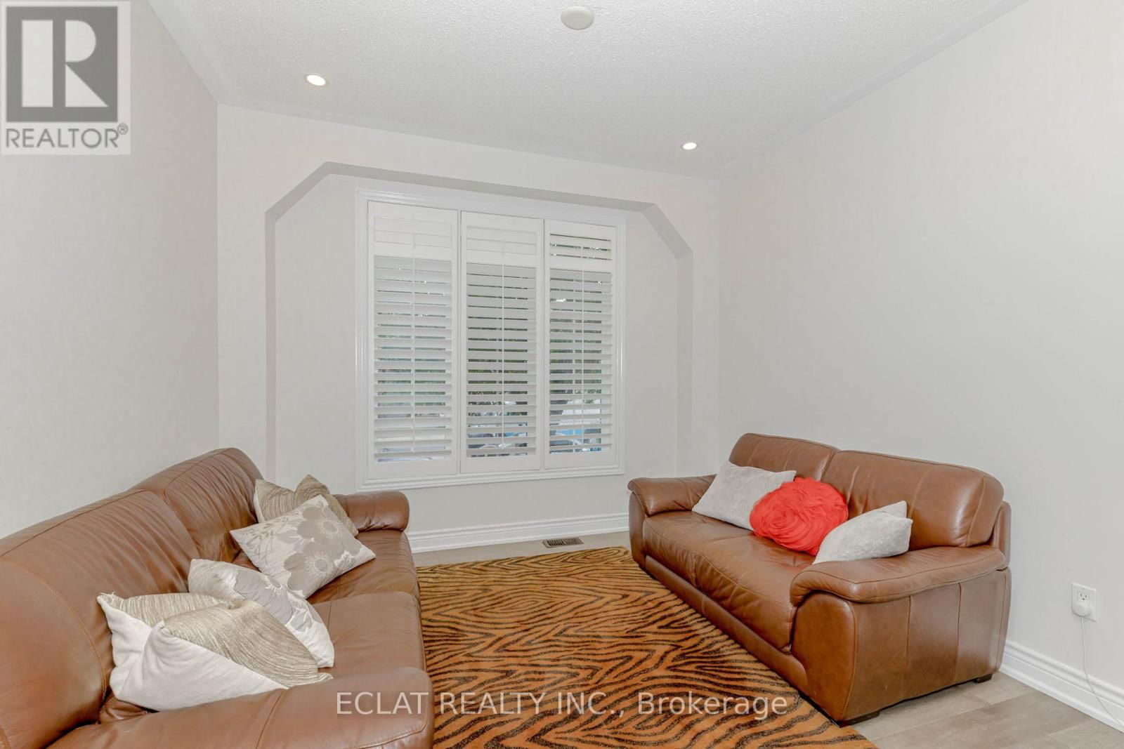 3513 STONECUTTER CRESCENT Image 7