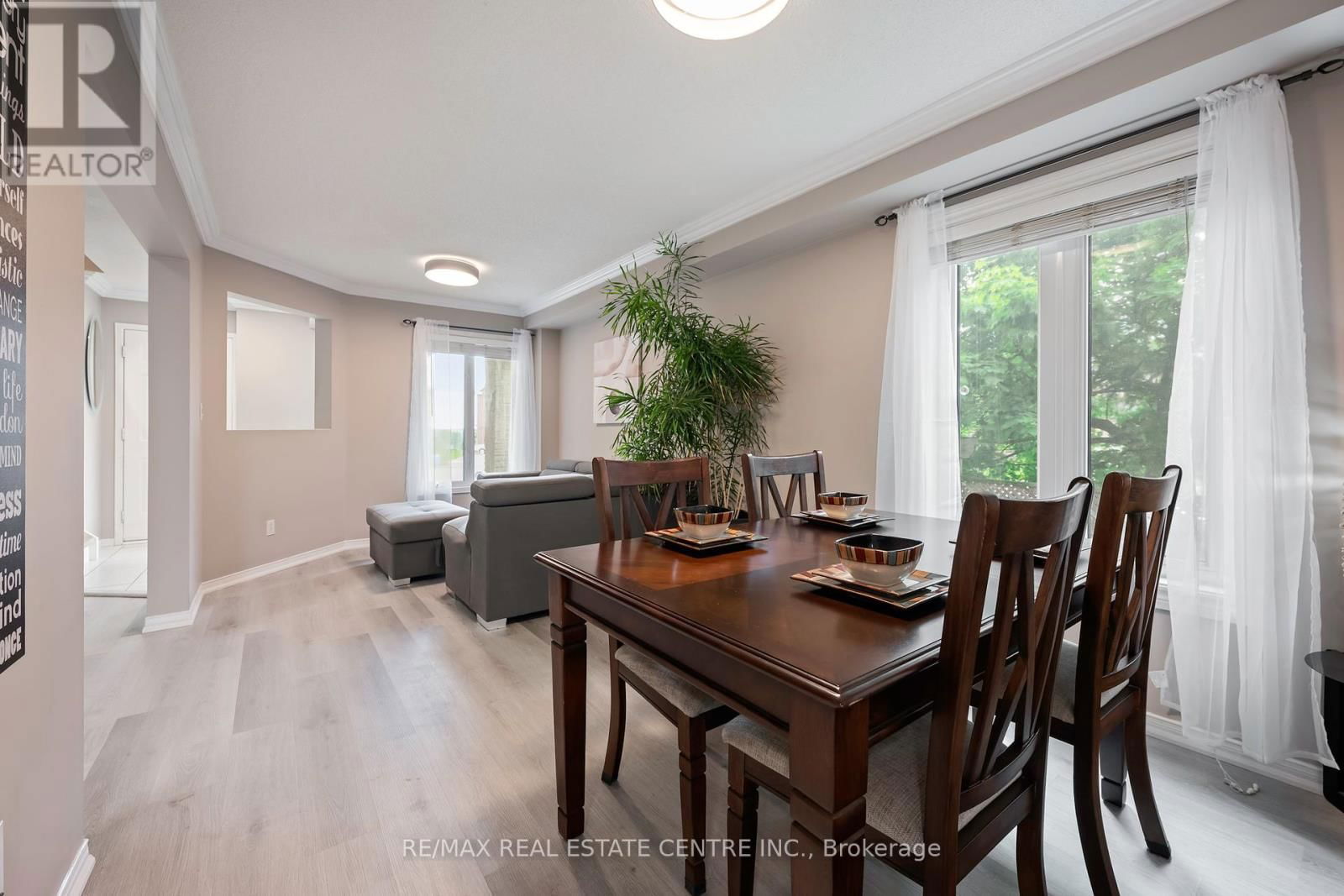 420 JAY CRESCENT Image 13