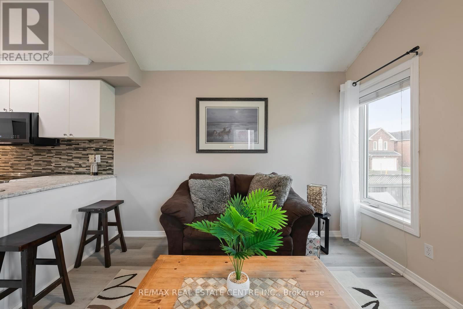 420 JAY CRESCENT Image 19