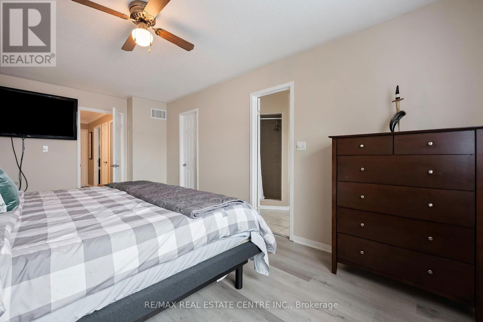 420 JAY CRESCENT Image 26
