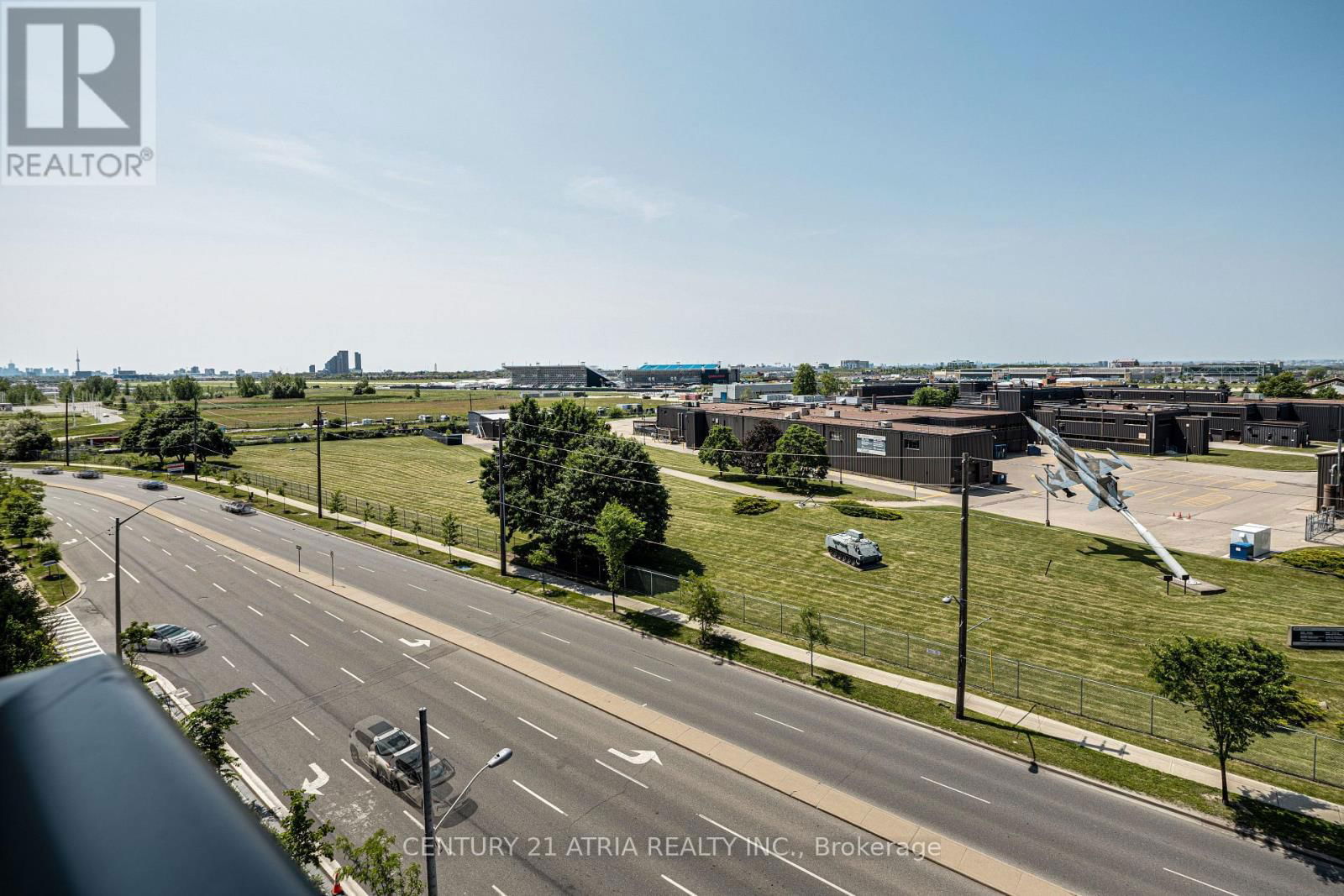 822 - 1100 SHEPPARD AVENUE WEST Image 21