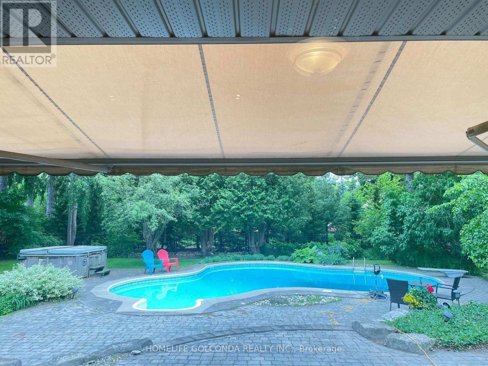 300 CORAL TERRACE Image 11
