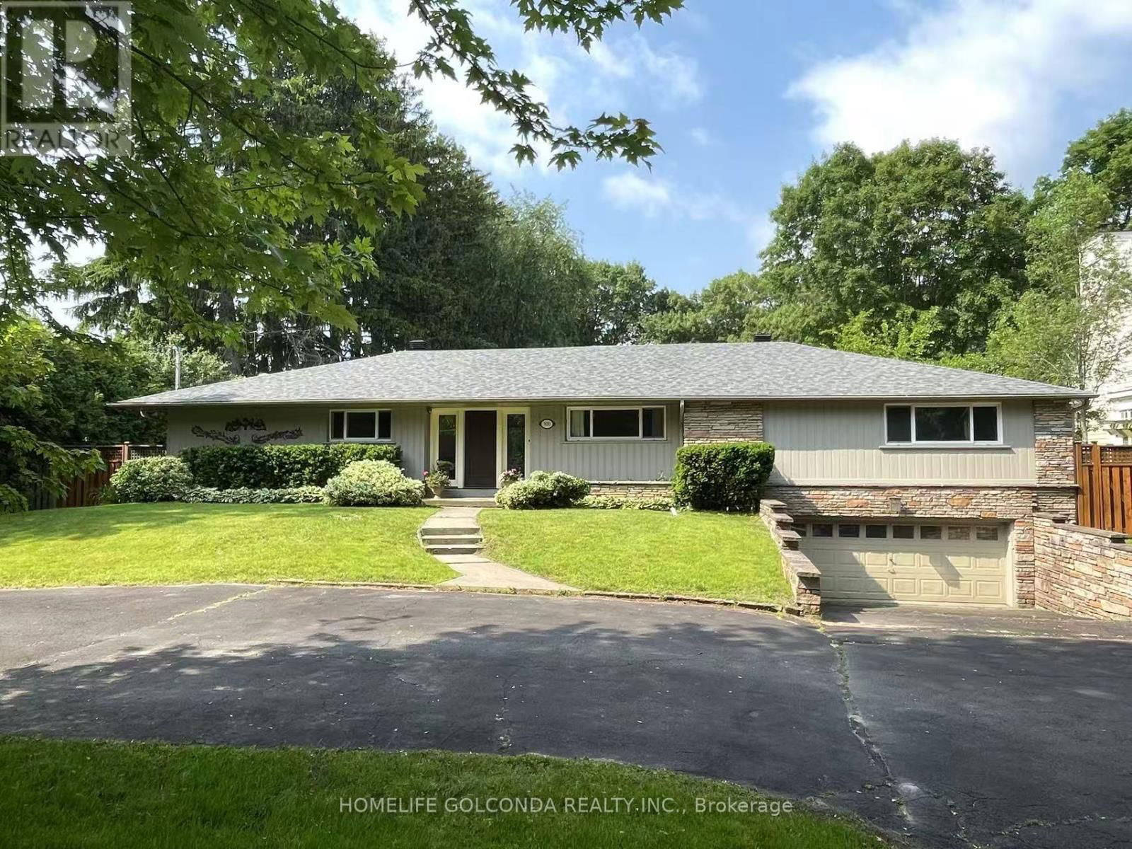 300 CORAL TERRACE Image 3