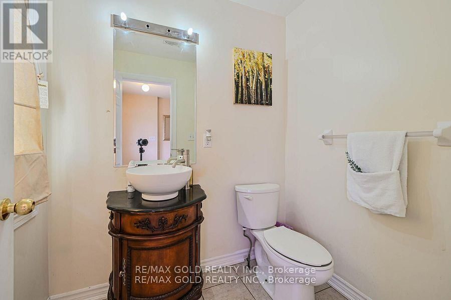11 CAVERSHAM DRIVE Image 15
