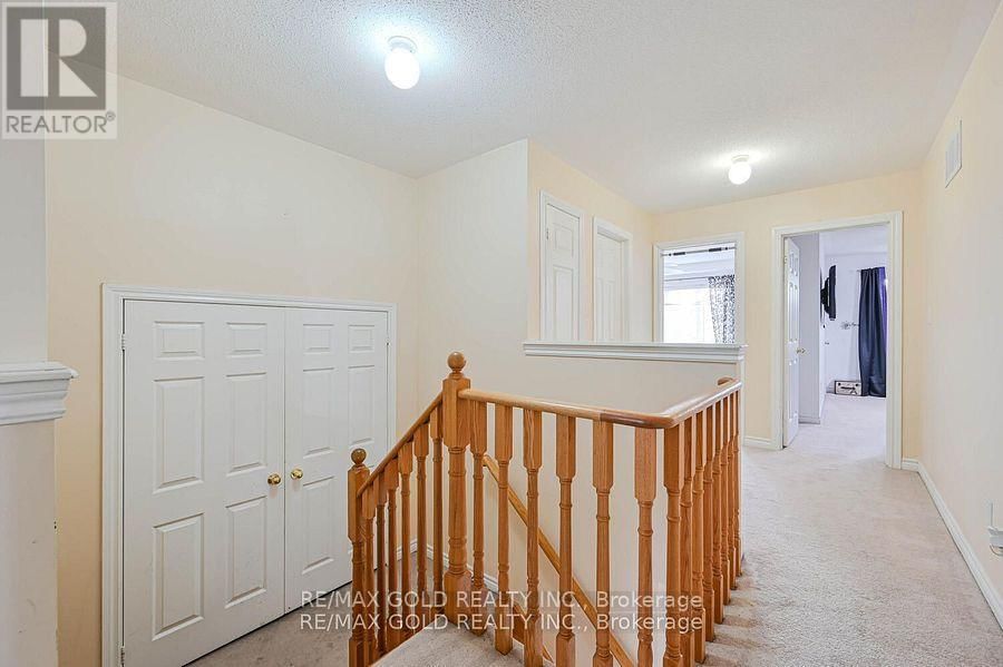 11 CAVERSHAM DRIVE Image 18