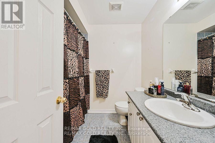 11 CAVERSHAM DRIVE Image 30
