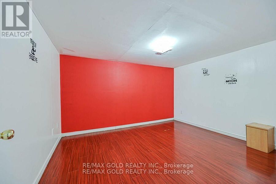 11 CAVERSHAM DRIVE Image 39