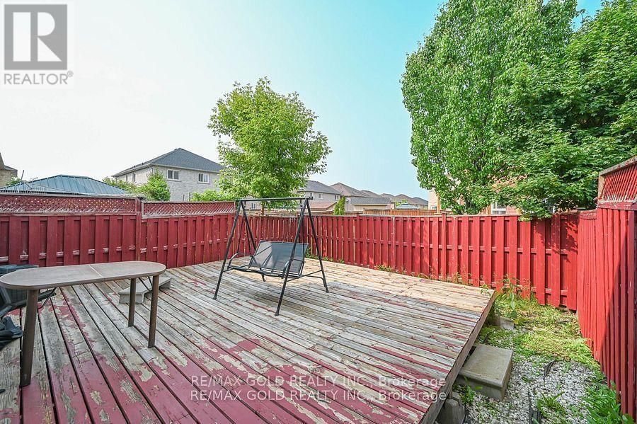 11 CAVERSHAM DRIVE Image 44