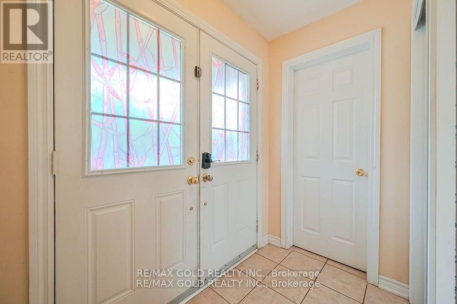 11 CAVERSHAM DRIVE Image 46