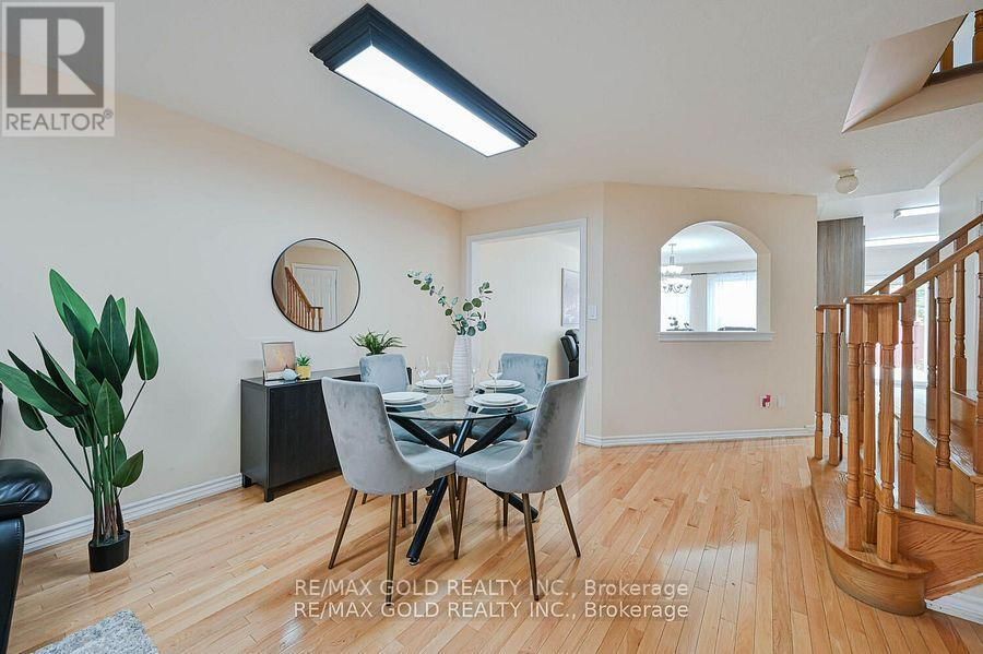 11 CAVERSHAM DRIVE Image 6
