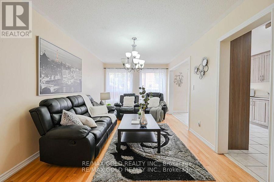 11 CAVERSHAM DRIVE Image 9