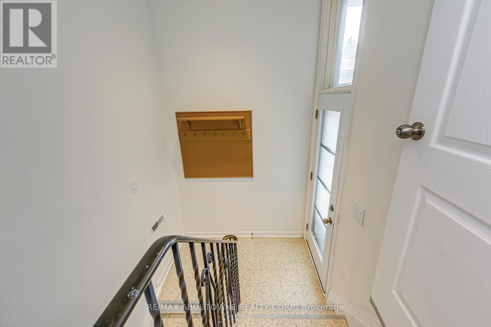 7 IVYBRIDGE DRIVE Image 30