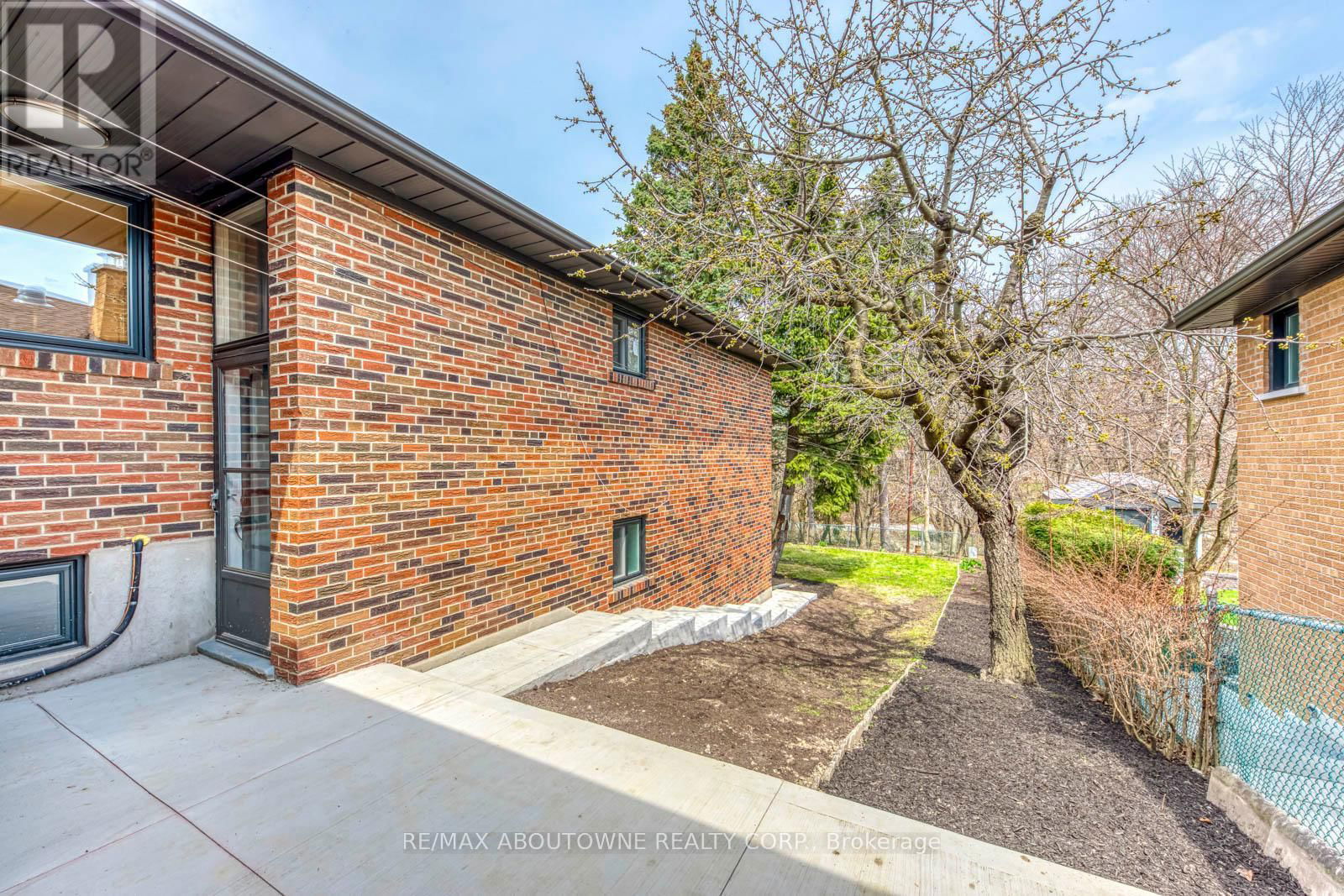 7 IVYBRIDGE DRIVE Image 43